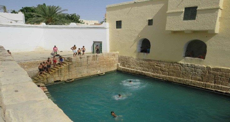 بلدية قفصة توضح بشأن ما تم تداوله حول تلوث الأحواض الرومانية