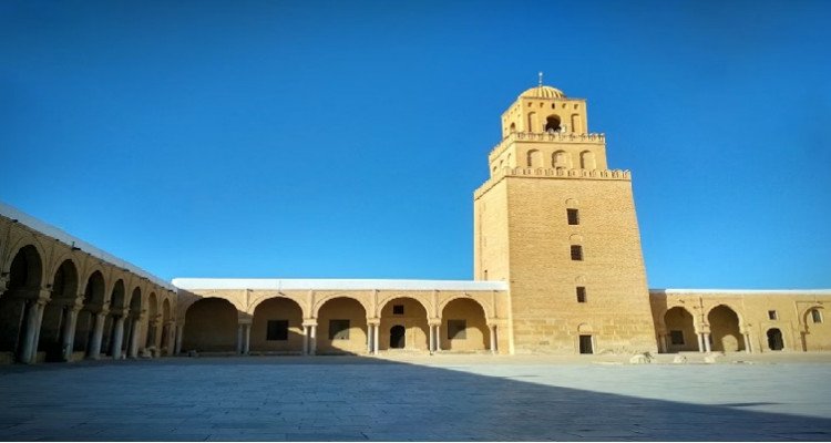 بلدية القيروان تعلن نقلة الانتصاب من هذه الأماكن إلى الأماكن المخصصة للغرض وتحذر المخالفين