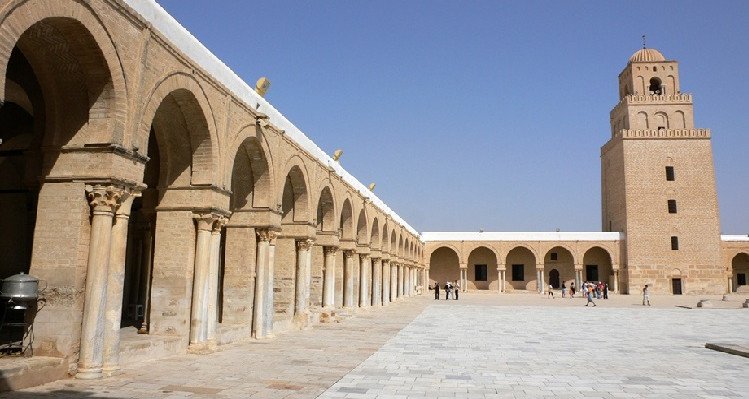 المولد النبوي الشريف: بلدية القيروان تدعو إلى عدم الإنتصاب في هذه الأماكن