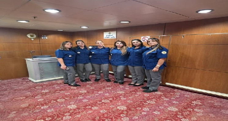 عيد المرأة: فريق ديواني نسائي ينجز إجراءات ديوانية إستباقية خلال الرحلة البحرية