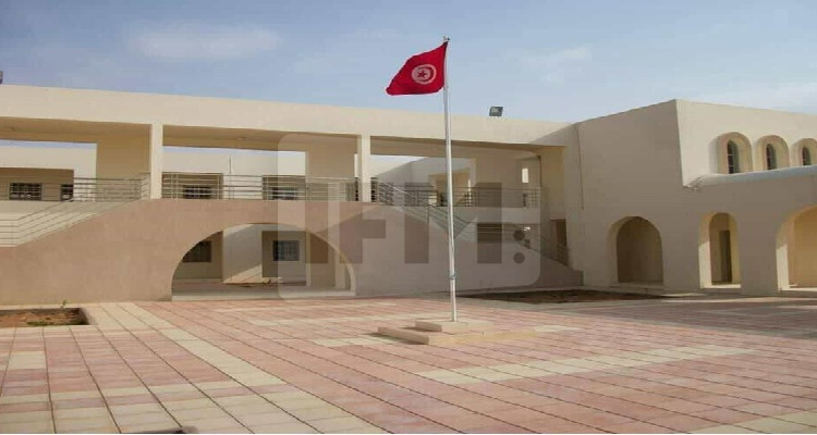 بنقردان: قاعتان متنقلتان لاعدادية ابن خلدون
