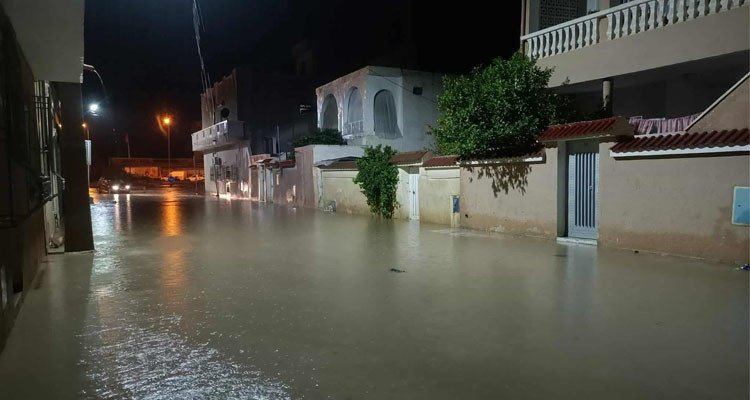 جندوبة: استياء الأهالي من توقف أشغال التهذيب العمراني بعد أولى الأمطار