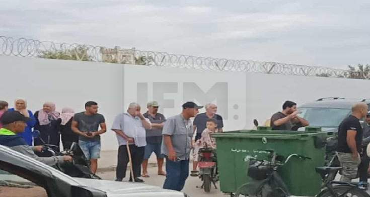 غلق الطريق المؤدية إلى بئر بورقبة – الحمامات من قبل متساكني "حي القصدير"