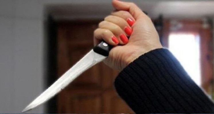الحمامات: تلميذة تعتدي على زميلتها بآلة حادة أمام مؤسسة تربوية