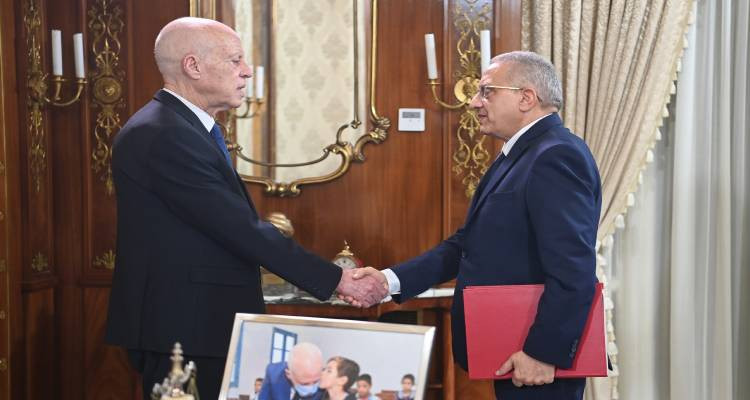 من بينها المستشفى الرقمي: المشاريع الصحية على طاولة الرئيس ووزير الصحة