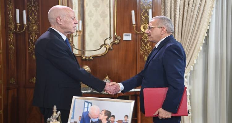 من بينها المستشفى الرقمي: المشاريع الصحية على طاولة الرئيس ووزير الصحة