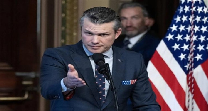 وزير الحرب الأمريكي يقيل رئبيس أركان البحرية