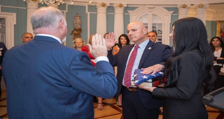 بيل بازي يؤدي اليمين كسفير جديد للولايات المتحدة لدى تونس