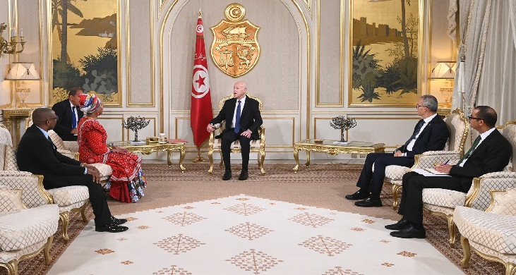 رئيس الدولة يتسلم أوراق اعتماد سفراء جدد