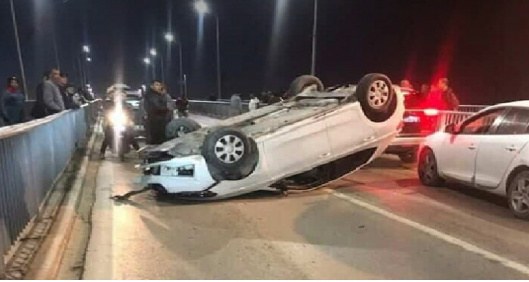 بنزرت: إصابة شيخ وتعطل حركة المرور إثر انقلاب سيارة على الجسر المتحرك