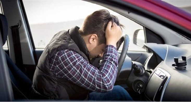 طبيب يحذر من مخاطر تدفئة مقاعد السيارة على الرجال