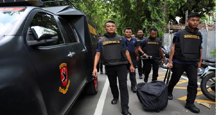 إصابة أكثر من 50 شخصا في انفجار بمسجد في العاصمة الأندونيسية