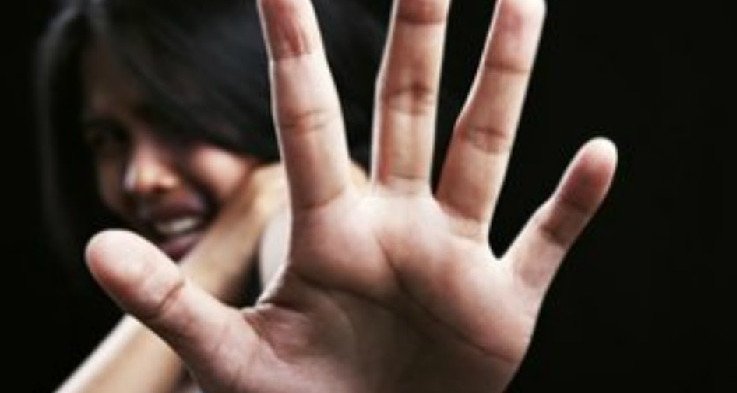 صادم في فرنسا: إمرأة تلقي حتفها كل 3 أيام على يد زوجها أو طليقها