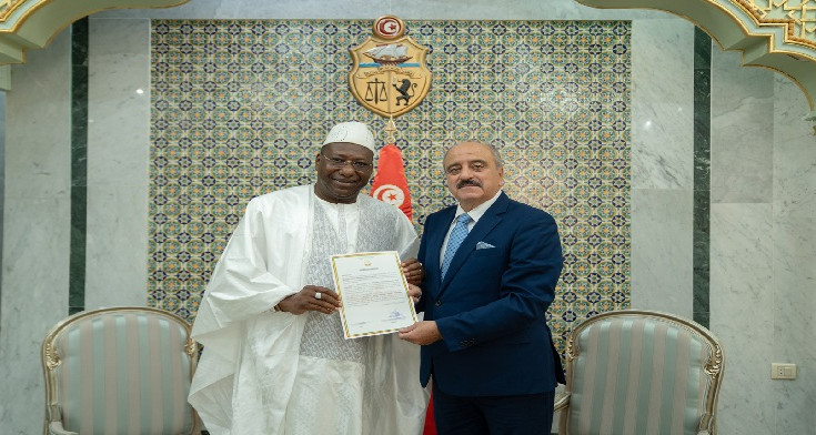 سفير جديد لغينيا في تونس مع الإقامة في الجزائر