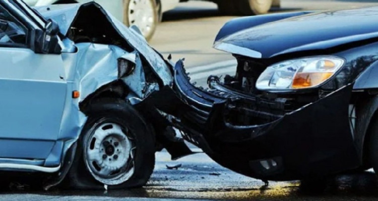 باجة: إصابة 6 أشخاص  في اصطدام بين سيارة تونسية وأخرى جزائرية