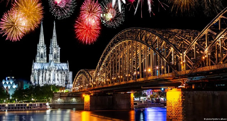 إطلاق الألعاب النارية ليلة رأس السنة في ألمانيا.. ما المسموح والممنوع؟