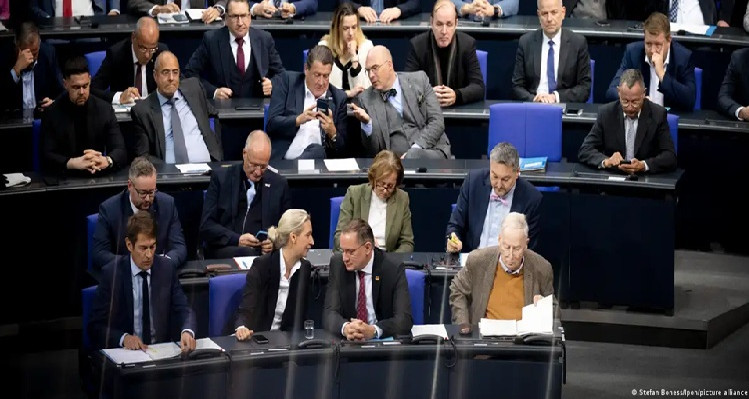 الهجرة والتجنيد وشبح "البديل" ـ آفاق سياسة ألمانيا الداخلية عام 2026