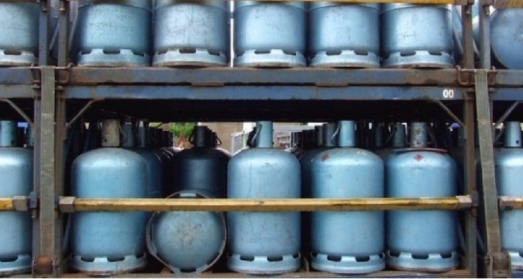 تعليق نشاط توزيع قوارير الغاز المنزلي بالجملة يومي 12 و13 جانفي 2026