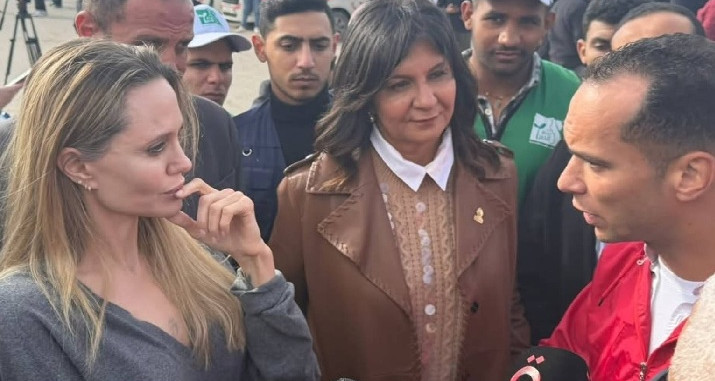 أنجيلينا جولي من معبر رفح: "ما شاهدته من قصص بعض الجرحى الفلسطينيين يفوق الوصف"