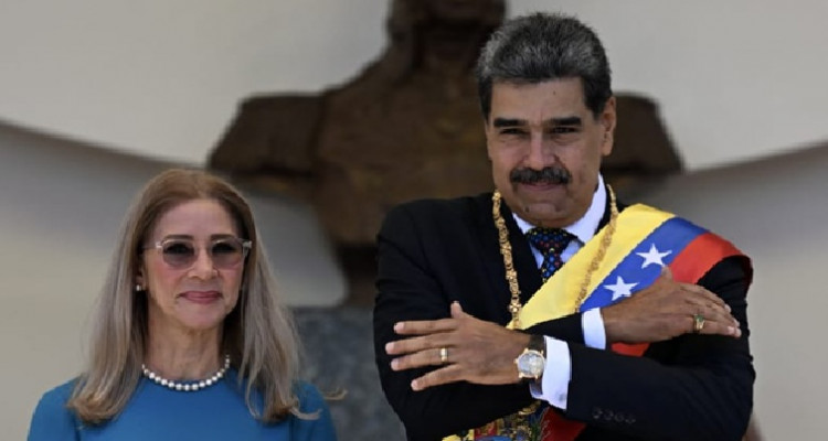 ترامب يعلن اعتقال مادورو وزوجته وترحيلهما خارج فنزويلا