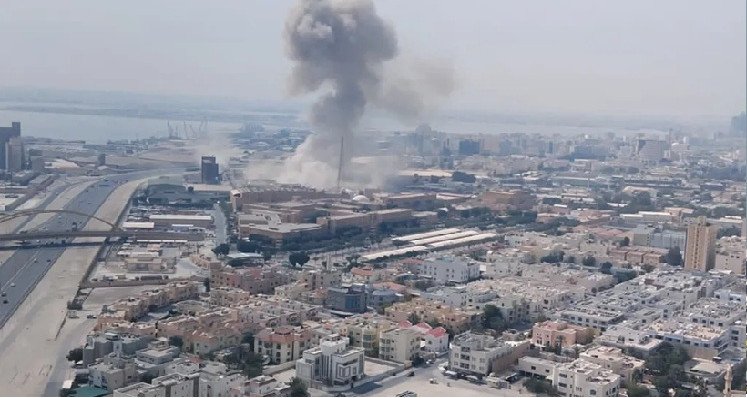 دوي انفجارات في البحرين والداخلية تدعو المقيمين والمواطنين إلى التوجه إلى أقرب مكان آمن