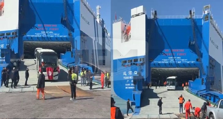 وصول الدفعة الثانية من الحافلات الصينية الجديدة إلى ميناء حلق الوادي