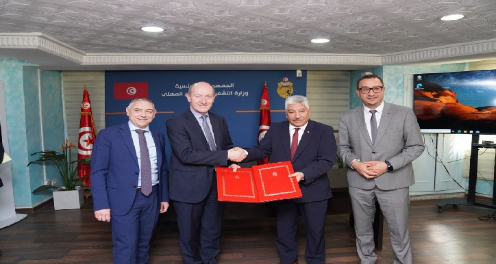 ستوفر أكثر من 400 موطن شغل هذه السنة: إمضاء اتفاقية تعاون في قطاع الصناعات الالك