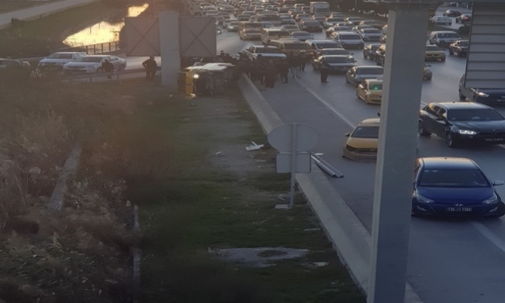 على طريق المرسى: انقلاب تاكسي جماعي