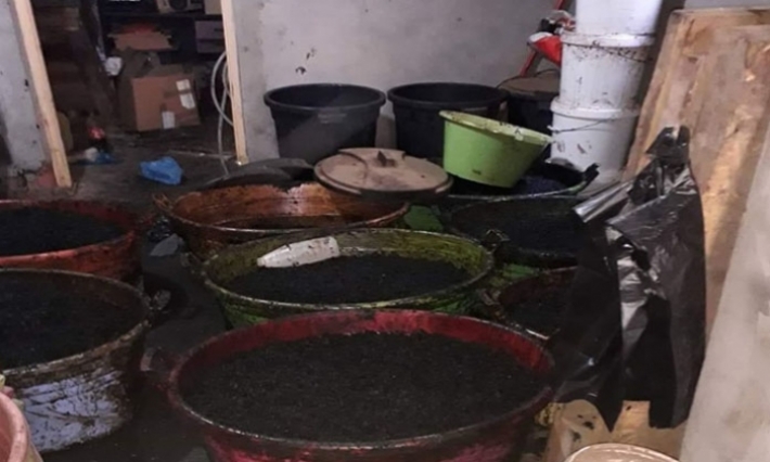 بنزرت: الكشف عن مصنع عشوائي للتبغ ومشتقاته وحجز 3.5 أطنان من المعسّل 