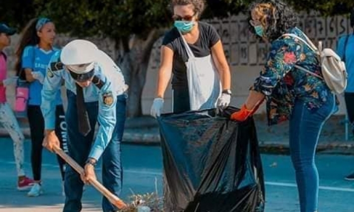 Hier : Opération nettoyage dans les rues de la Tunisie