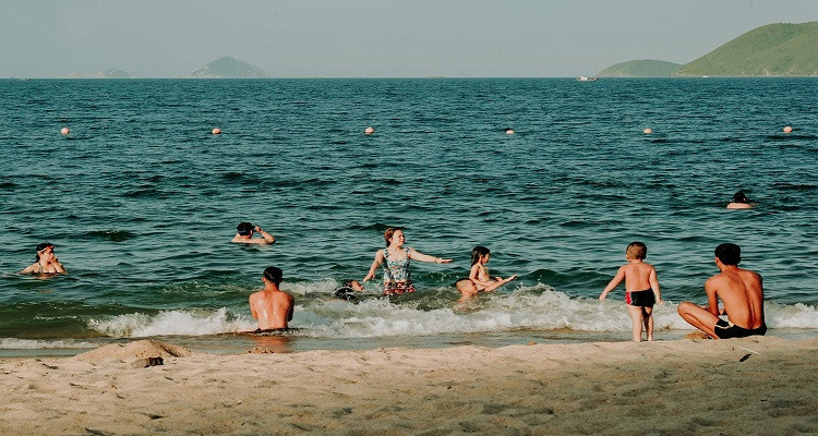 دراسة أمريكية تؤكد: حرارة الصيف لا تمنع انتشار فيروس كورونا 