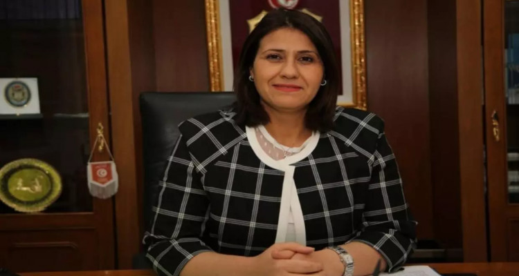 الوزيرة أسماء السحيري