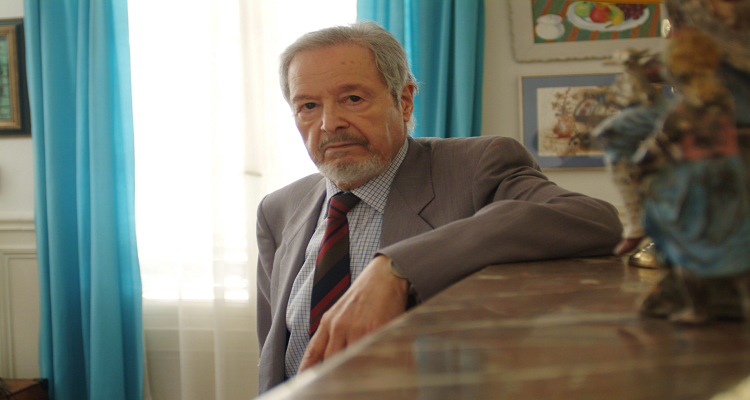 الكاتب ألبار ممي