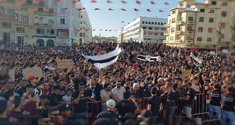 جماهير النادي الصفاقسي تنفذ وقفة احتجاجية للمطالبة برحيل الهيئة المديرة 