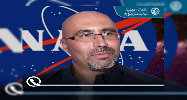 رئيس الدولة يتحادث هاتفيا مع عالم الفضاء بوكالة الفضاء محمد عبيد 