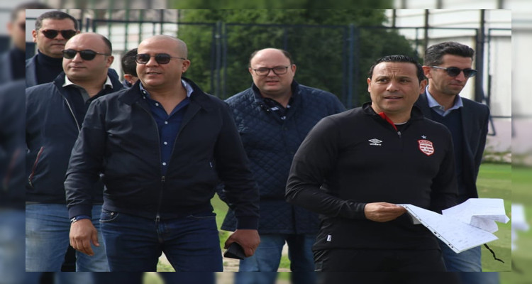 هيئة العلمي تجري المصافحة الأولى مع لاعبي أكابر كرة القدم 