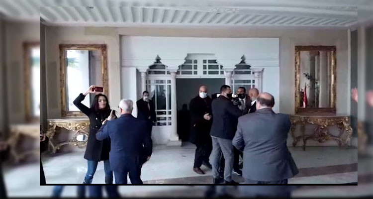 النائب ناجي الجمل زينب السفاري