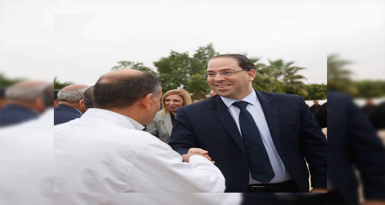 يوسف الشاهد: مشاركتي في منتدى الامارات تشريف لي ومازاد عن ذلك ''كلام فارغ''