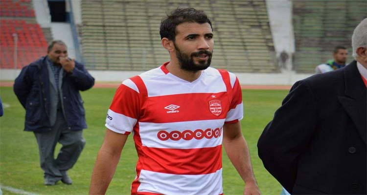 النادي الافريقي يتوصل إلى تسوية صلحية مع لاعبه الأسبق مختار بلخيثر 