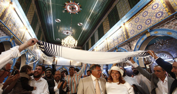 زيارة الغريبة