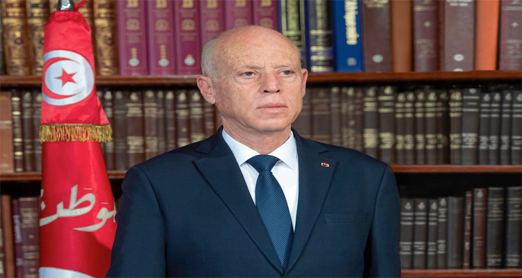 رئيس الدولة يهنئ الشعب التونسي بعيد الفطر ويسلّم جوائز حفظ القرآن الكريم 