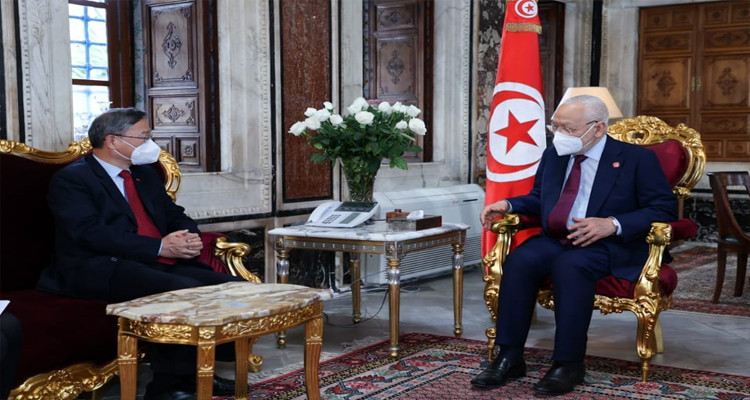 الغنوشي يستقبل السفير الصيني بتونس