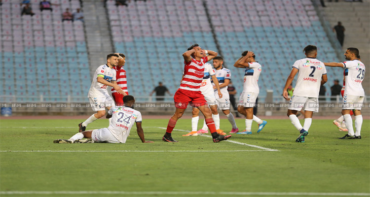 غرامة بثلاثين دينارا لسداسي النادي الافريقي والاتحاد المنستيري 