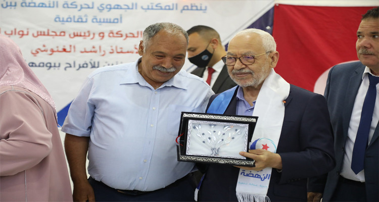 راشد الغنوشي  أقول لمن يهددنا بالانقلاب:''تعوّذوا من الشيطان الرجيم''