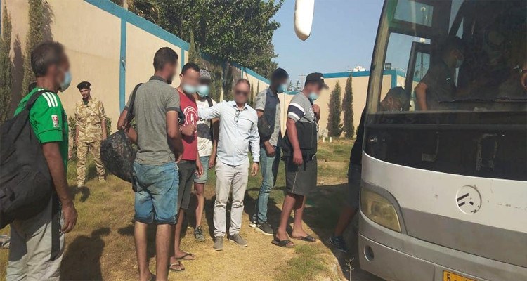 سفارة تونس بليبيا تشرف على إجلاء 27 مجتازا للحدود البحرية إلى  أرض الوطن 
