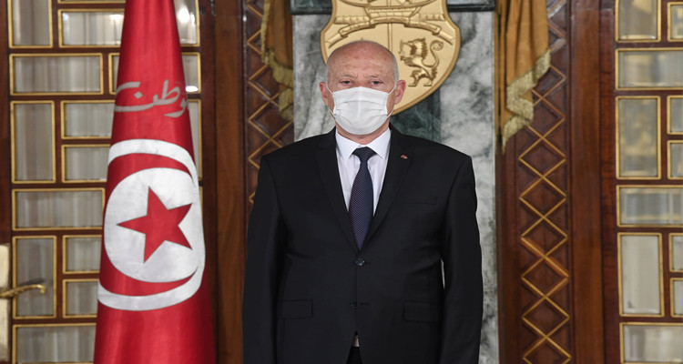 قيس سعيد اقالات