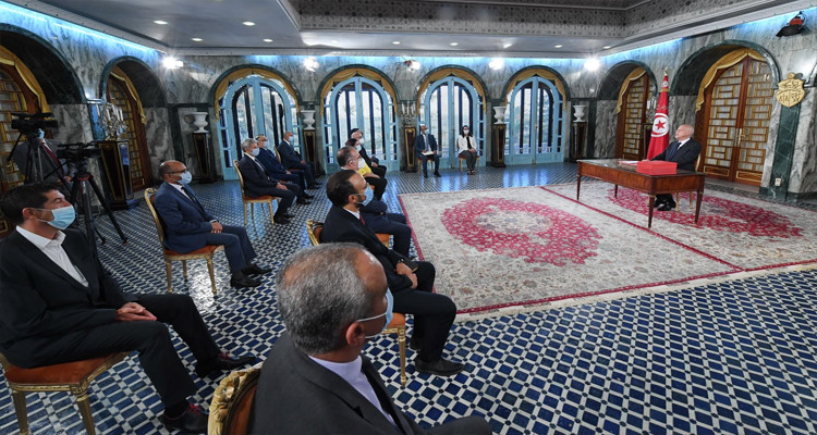 رئيس الدولة: لدي الصواريخ جاهزة على منصاتها كفيلة بقصفهم في أعمق الأعماق