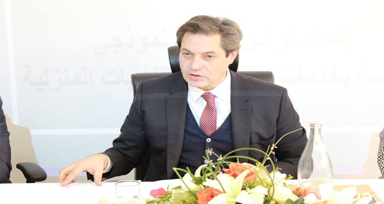 الوزير الأسبق رياض الموخر
