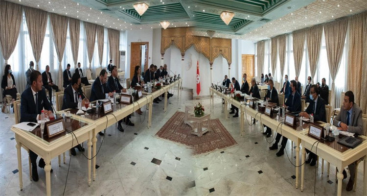 ليبيا تنفي نفيا قاطعا وجود إرهابيين يعملون على التسلل إلى التراب التونسي 