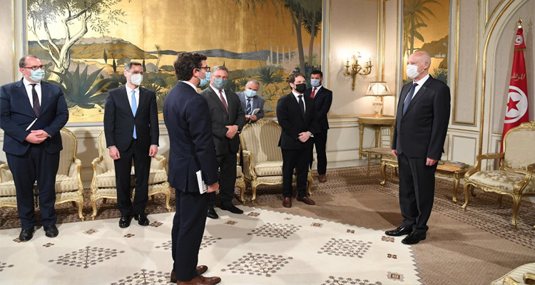 وفد أمريكي رفيع المستوى يسلمّ رئيس الدولة رسالة من الرئيس بايدن